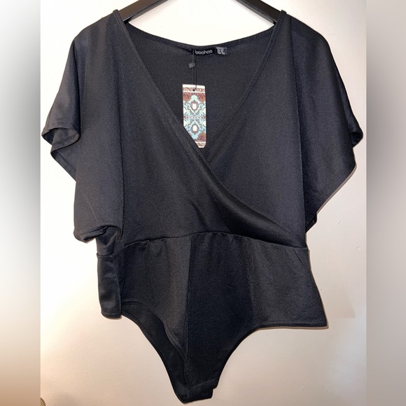 Boohoo plus wrap short sleeved bodysuit, size 16, black, NWT - Picture 5 of 15